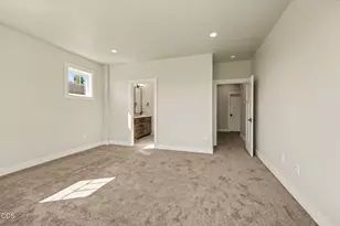 5615 Autumn Park Dr, Medford, OR 97504 - Photo 49