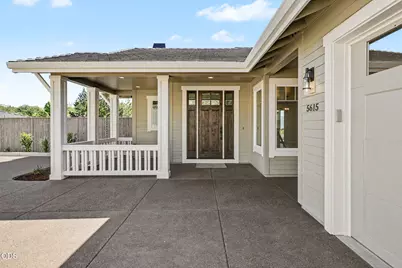 5615 Autumn Park Drive, Medford, OR 97504 - Photo 3