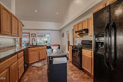 1025 Anglers Place, Shady Cove, OR 97539 - Photo 15