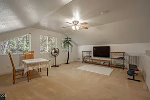 1025 Anglers Pl, Shady Cove, OR 97539 - Photo 11