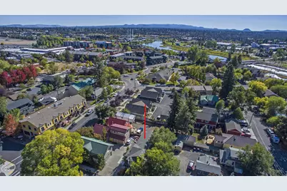 909 NW Delaware Avenue, Bend, OR 97703 - Photo 35