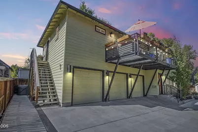 909 NW Delaware Avenue, Bend, OR 97703 - Photo 3