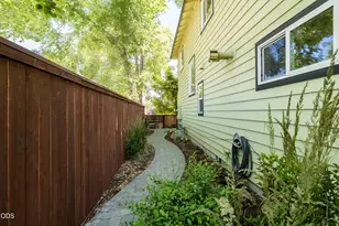 909 NW Delaware Ave, Bend, OR 97703 - Photo 41