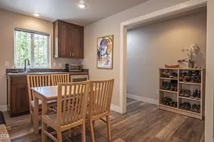 909 NW Delaware Ave, Bend, OR 97703 - Photo 29