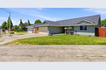633 Cedar Street, Independence, OR 97351 - Photo 3