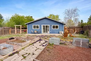 2087 NE Mistletoe Ct, Bend, OR 97701 - Photo 35