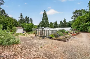 2204 Lampman Rd, Gold Hill, OR 97525 - Photo 49