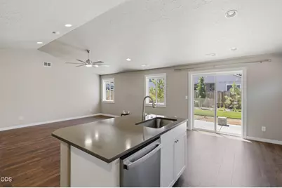1785 W Williamson Avenue, Sisters, OR 97759 - Photo 11