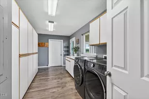 1760 Minear Rd, Medford, OR 97501 - Photo 29