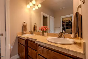 410 Lone Oak Dr, Medford, OR 97504 - Photo 13