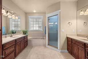 928 Buck Point St, Central Point, OR 97502 - Photo 25