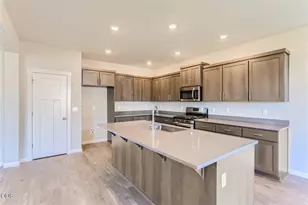 20671 Town Dr, Bend, OR 97701 - Photo 7