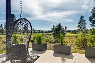 61591 Hosmer Lake Dr, Bend, OR 97702 - Photo 5