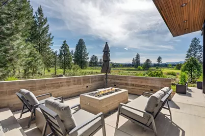 61591 Hosmer Lake Drive, Bend, OR 97702 - Photo 3