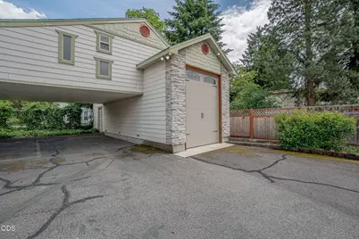 11 Tripp Street, Medford, OR 97504 - Photo 5
