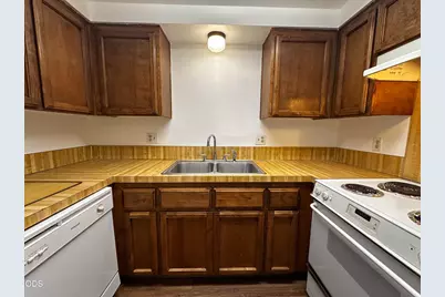 121 Lincoln Street, Klamath Falls, OR 97601 - Photo 11