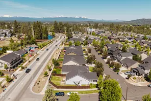 623 SE Glencoe Pl, Bend, OR 97702 - Photo 49