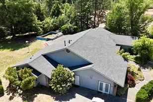 2075 SW Allen Creek Rd, Grants Pass, OR 97527 - Photo 3