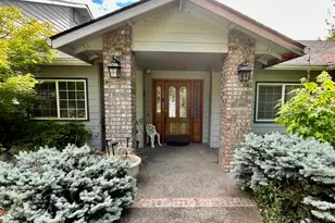 2075 SW Allen Creek Rd, Grants Pass, OR 97527 - Photo 5