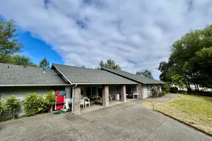2075 SW Allen Creek Rd, Grants Pass, OR 97527 - Photo 25