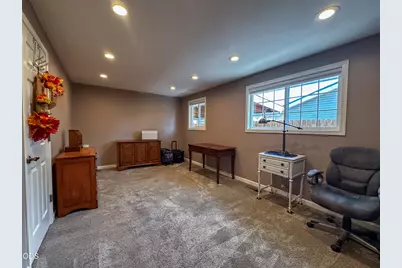 5482 Knightwood Drive, Klamath Falls, OR 97603 - Photo 35