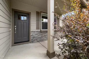 21278 SE Daylily Ave, Bend, OR 97702 - Photo 37