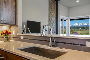 16845 Varco Rd, Bend, OR 97703 - Photo 15