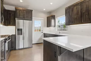 62719 Hawkview Road, Bend, OR 97701 - Photo 5
