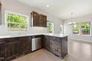 62719 Hawkview Road, Bend, OR 97701 - Photo 7