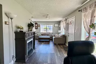 5253 Peggy Ave, Klamath Falls, OR 97601 - Photo 3