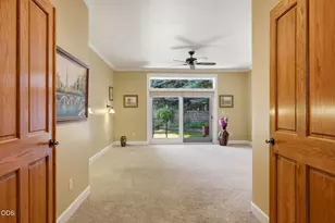 631 7th Fairway Dr, Medford, OR 97504 - Photo 27