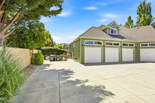 631 7th Fairway Dr, Medford, OR 97504 - Photo 69