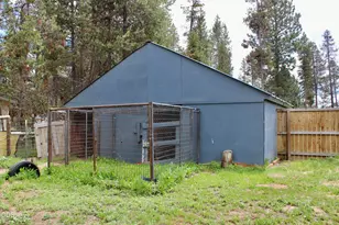 16976 Whittier Dr, Bend, OR 97707 - Photo 43