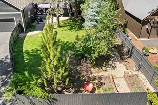 1117 E Creekside Ct, Sisters, OR 97759 - Photo 45