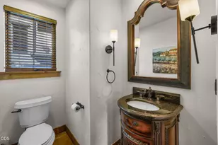22887 Ghost Tree Ln, Bend, OR 97701 - Photo 31