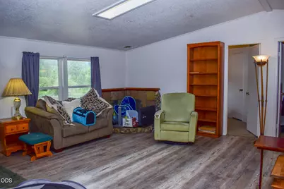 321 N Frontage Road, Wolf Creek, OR 97497 - Photo 9