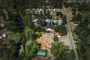 8622 E Evans Creek Rd, Rogue River, OR 97537 - Photo 15