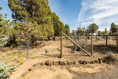 64507 McGrath Road, Bend, OR 97701 - Photo 45