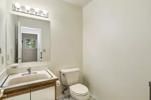 64507 McGrath Rd, Bend, OR 97701 - Photo 19