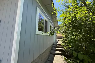 4527 E Evans Creek Rd, Rogue River, OR 97537 - Photo 13