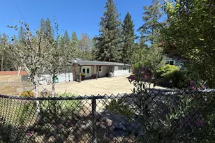 4527 E Evans Creek Rd, Rogue River, OR 97537 - Photo 9