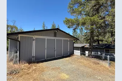 4527 E Evans Creek Road, Rogue River, OR 97537 - Photo 39