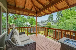 545 Holly St, Ashland, OR 97520 - Photo 27