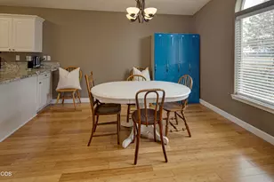 747 E Black Butte Ave, Sisters, OR 97759 - Photo 9