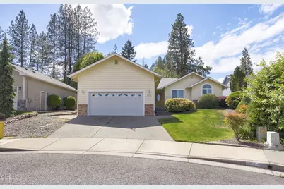 2738 SW Trinity Way, Grants Pass, OR 97527 - Photo 1