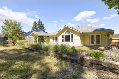 2738 SW Trinity Way, Grants Pass, OR 97527 - Photo 33