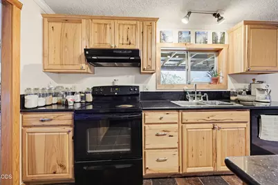 2644 Little Applegate Road, Jacksonville, OR 97530 - Photo 17