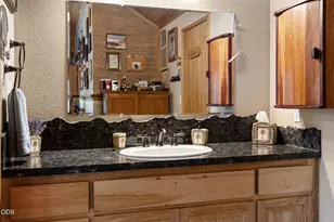 63517 J D Estates Dr, Bend, OR 97701 - Photo 13