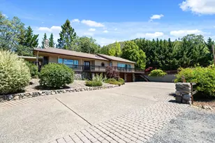 1438 NE Sherman Ln, Grants Pass, OR 97526 - Photo 51