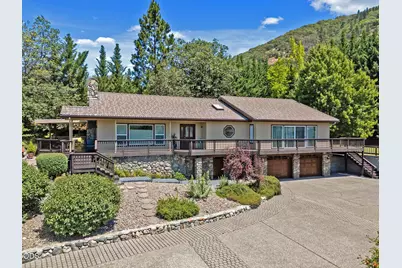 1438 NE Sherman Lane, Grants Pass, OR 97526 - Photo 1